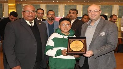 الطالب مارك نادر.. عبقري مصري يتربع على عرش العالم في “الحساب الذهني” (فيديو)