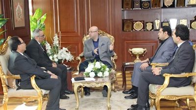 محافظ بني سويف يناقش مع رئيس قصور الثقافة مستجدات تطوير عدة مشروعات بالمحافظة
