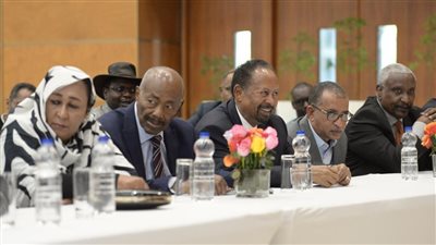بعد إعلان أديس أبابا.. منظمة إيغاد تدعو حمدوك لبحث وقف الحرب في السودان