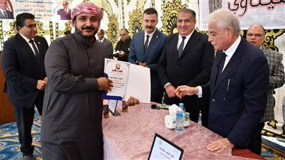 محافظ جنوب سيناء يكرم عددا من النماذج المشاركة في الانتخابات الرئاسية 2024