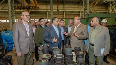  وزير الإنتاج الحربى يتفقد شركة أبو زعبل للصناعات الهندسية