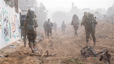 قصة رفض جنود الاحتلال لمقابلة نتنياهو أثناء زيارته لقاعدتهم في جبل الشيخ 