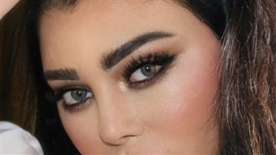 هيفاء وهبي تطل بالأحمر الناري