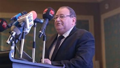 نائب وزير الكهرباء يشيد بدور المرافق العامة ونشاطها الملموس بين العاملين  