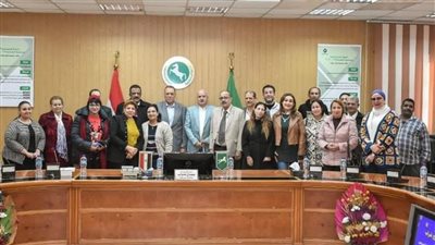 محافظ الشرقية يُهنئ العاملين المسيحيين بعيد الميلاد المجيد