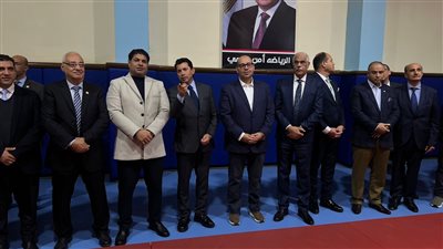جولة تفقدية لوزير الشباب والرياضة في صالة الألعاب الأولمبية