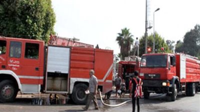 انتداب المعمل الجنائي لمعاينة حريق مصنع أدوية في أكتوبر