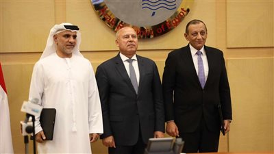 وزير النقل يشهد التوقيع بالأحرف الأولي لعقد إدارة وتشغيل محطات الركاب بموانئ الغردقة وسفاجا وشرم الشيخ