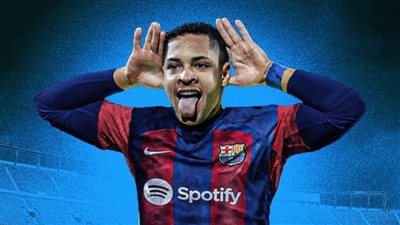 هانز فليك يساند نجم برشلونة الشاب للبقاء في قلعة كاتالونيا