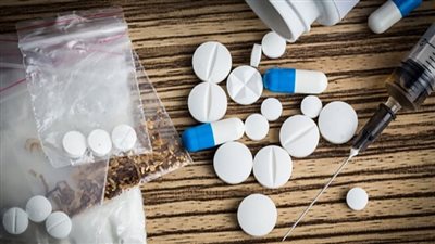 مأساة الأب العجوز.. والابن المدمن