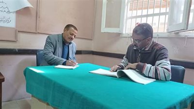 مدير تعليم نجع حمادي يشدد علي ترشيد استهلاك الكهرباء بالمدارس 