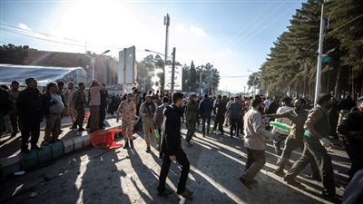 إيران تحتجز 11 فردا للاشتباه في صلتهم بتفجير كرمان وتصادر متفجرات