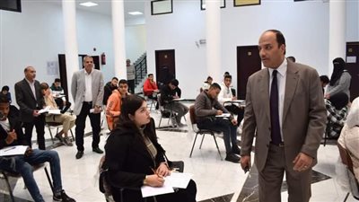 رئيس جامعة العريش يتابع استمرار الامتحانات بالكليات 