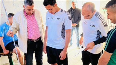تدريبات بدنية وقياس وزن وطول لحكام كرة القدم بالفيوم