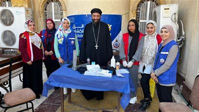 محافظ الإسماعيلية يتابع انتشار الفِرق الطبية أمام الكنائس