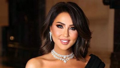 رابعة الزيات تشبه زهرة اللافندر
