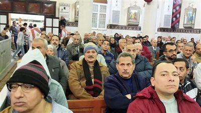 المئات يتوافدون على دير الأنبا بضابا لتقديم التهنئة بأعياد الميلاد المجيد