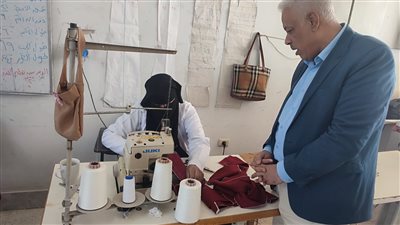 وزارة العمل تختتم برنامجًا تدريبيًا مجانيًا على مهنة التفصيل والخياطة لفتيات أسيوط