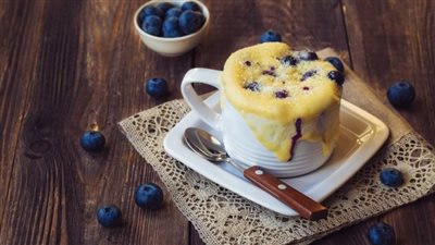 بتكلفة أقل.. اصنعي كيك بلوبيري بالمج بدون بيض