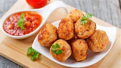 طريقة عمل كرات الدجاج المشوية بالفرن