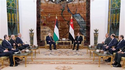 السيسي يستقبل أبو مازن في قصر الاتحادية ويعقدان جلسة مباحثات موسعة 