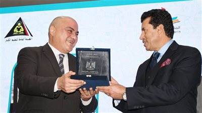 تكريم الناجحين من ذوي القدرات والهمم بمشروع 