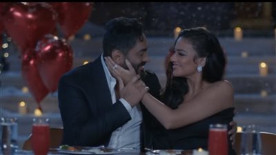 مشاهد رومانسية تجمع ثراء جبيل وتامر حسني بـ 