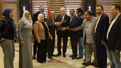 محافظ جنوب سيناء يستقبل وفد من الصحفيين والإعلاميين