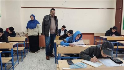 وكيل تعليم الغربيةي يتفقد امتحانات النقل بإدارة زفتى