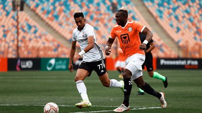 أسامة فيصل يقود البنك الأهلي أمام سموحة 