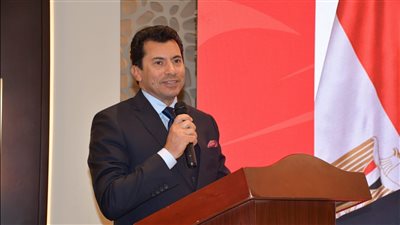 وزير الشباب يشهد توقيع بروتوكول تعاون بين الاتحادين الدولي والمصري للريشة الطائرة