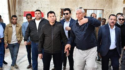 وزير الشباب ومحافظ الوادي الجديد يتفقدان المجمع الحكومي الجديد والمدينة الرياضية  