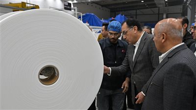 مدبولي يزور شركة 