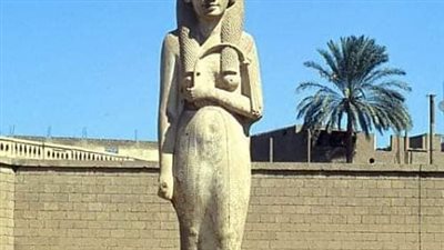 خبير آثار: بالصور 