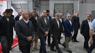 رئيس الوزراء يتفقد مصنع هيما بلاستيك
