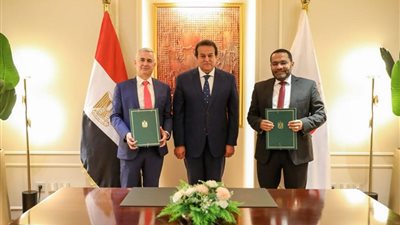 وزير الصحة يشهد توقيع مذكرة تفاهم مع شركة بريستول مايرزسكويب