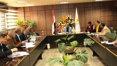 رئيس جامعة أسيوط: حريصون على تسريع تطوير وتجميل الحرم الجامعي