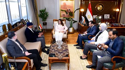 وزيرة الهجرة تستقبل خبيرًا مصريًا في الهندسة الحيوية بالولايات المتحدة