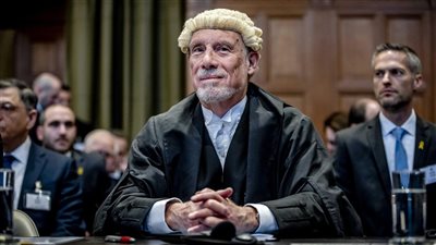 نخبة محاميي جنوب إفريقيا يذلون إسرائيل في 