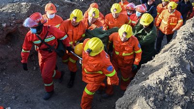 وفاة 8 أشخاص وفقدان 8 آخرين إثر حادث بمنجم فحم وسط الصين