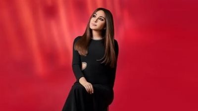 إليسا تصدم الجمهور بسعر فستانها لجلسة تصوير مجلة 