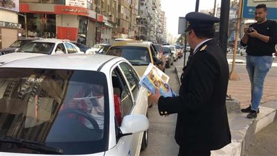 تحرير 320 مخالفة التحدث في الهاتف المحمول أثناء القيادة 