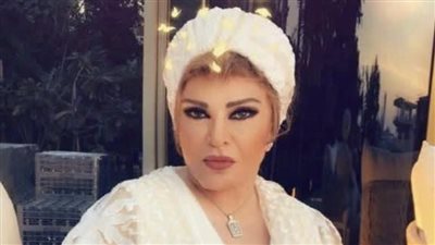 صفية العمري تثير الجدل في أحضان ابنها بأول ظهور له.. والجمهور في صدمة