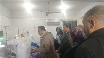 صحة قنا تطمئن على توافر الأدوية وتقديم الخدمات الطبية بمستشفي الوقف المركزي