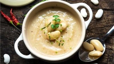 لبرد الشتاء.. حضري شوربة الفاصوليا بالكريمة