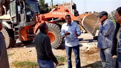 رئيس مدينة الأقصر يتابع أعمال رفع كفاءة شارع السوفتيل