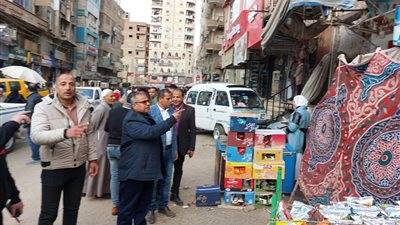 حملات لرفع الإشغالات من حرم الطريق العام بالمنيا