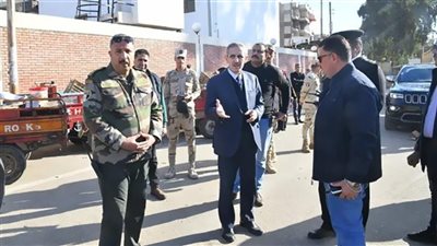 محافظ الغربية يقود حملة مفاجئة لإزالة الاشغالات بطنطا