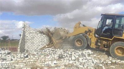 إزالة 14 حالة تعدٍ على الأراضي الزراعية وأملاك الدولة بالفيوم 