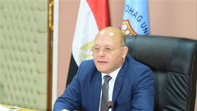 النعماني يهنئ وزير التعليم العالي لحصول الجامعات المصرية على جائزة اليونسكو